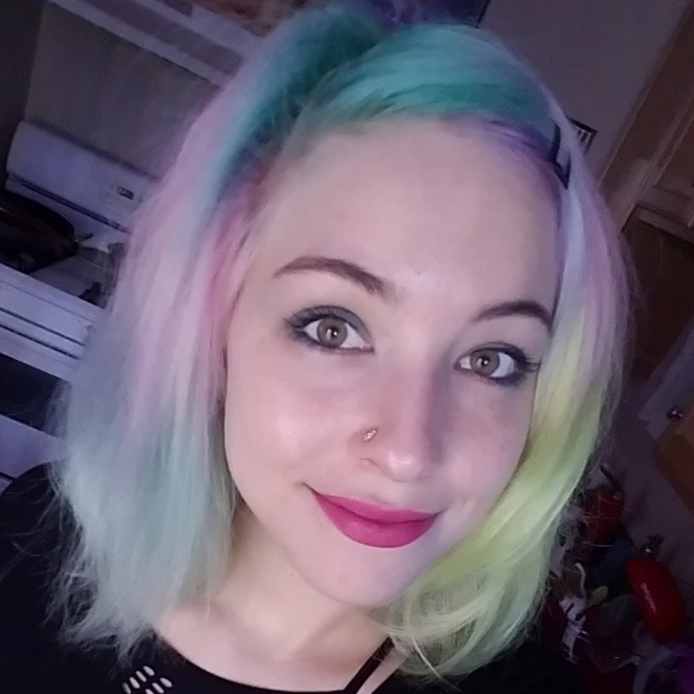 Meet your Posher, Angela